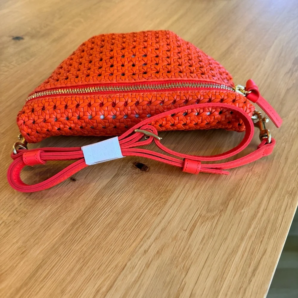 Clare V PETITE FANNY in Bright Poppy Rattan NWT $375 - Picture 4 of 9